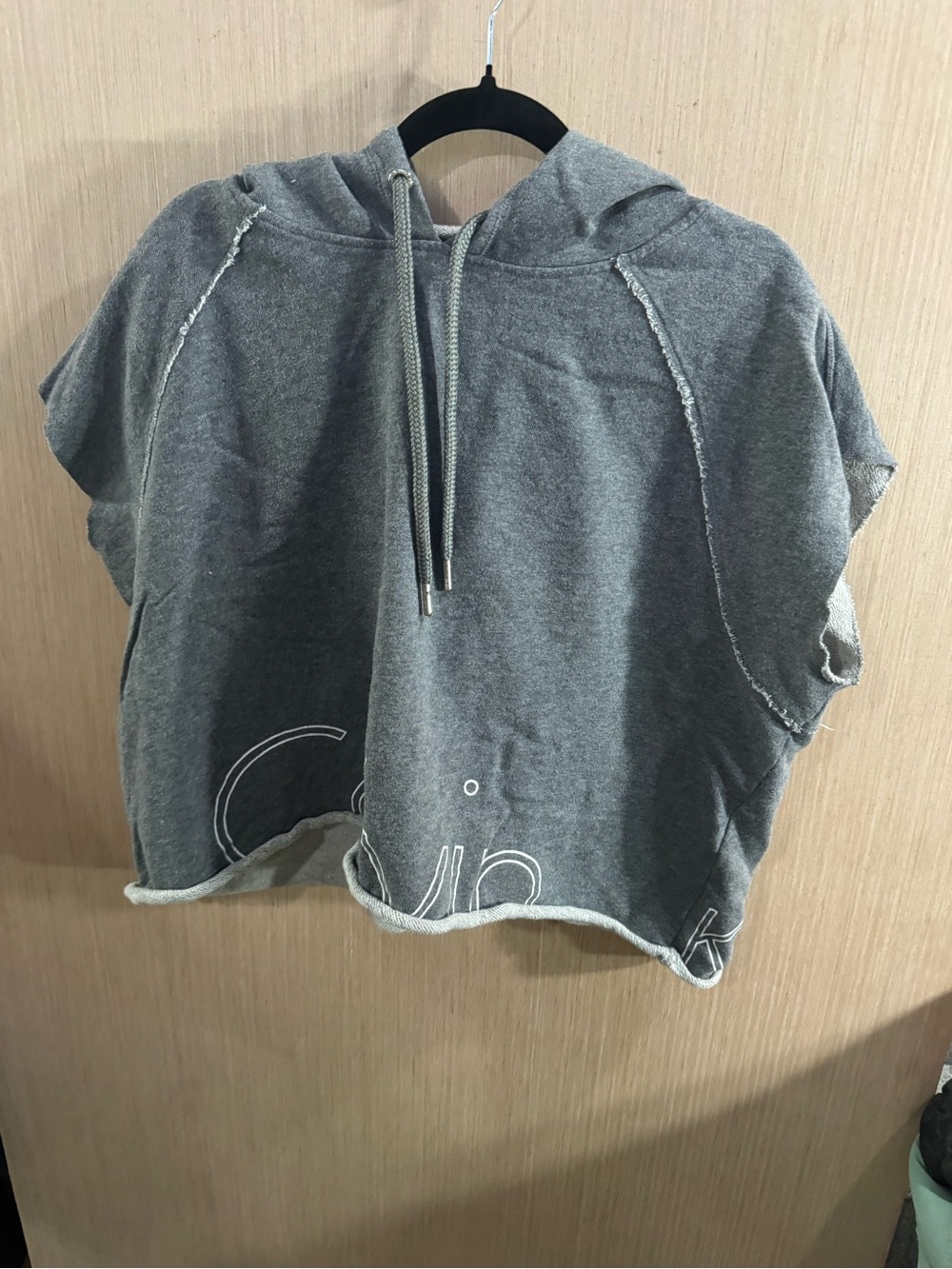 Calvin Klein Gray and Light Gray Dry Performance Cropped Short Sleeve Hoodie 2X